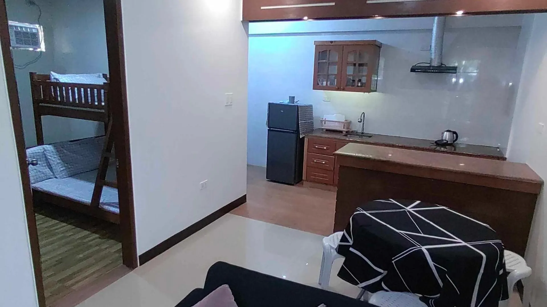 Elyn'S Guesthouse - Three Transient Units In Davao City - Total 5 Rooms, 3 T & B For Exclusive Use Apartment